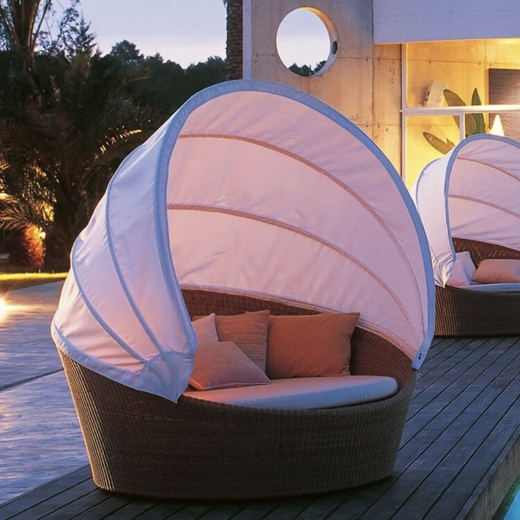 Dedon Furniture Orbit XXL Daybed